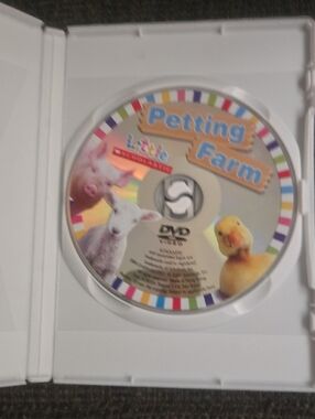 Little Scholastic: Petting Farm